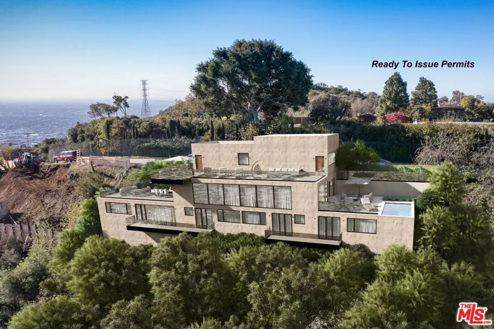 7315 W Pyramid Place Los Angeles, CA 90046