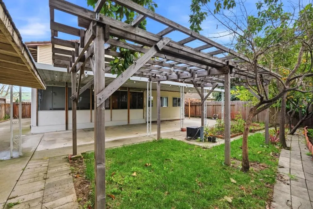 1729 Sherman Drive Union City, CA 94587