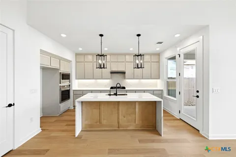 9612 Golden Lion Drive
