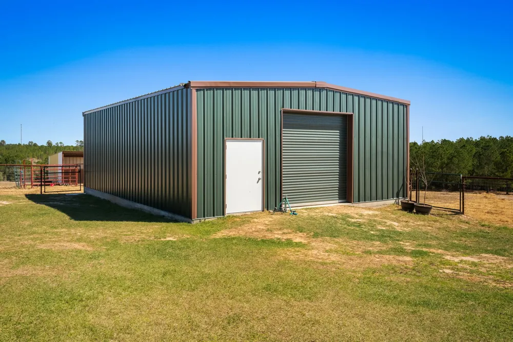 935 Highway 21 E Paige, TX 78602