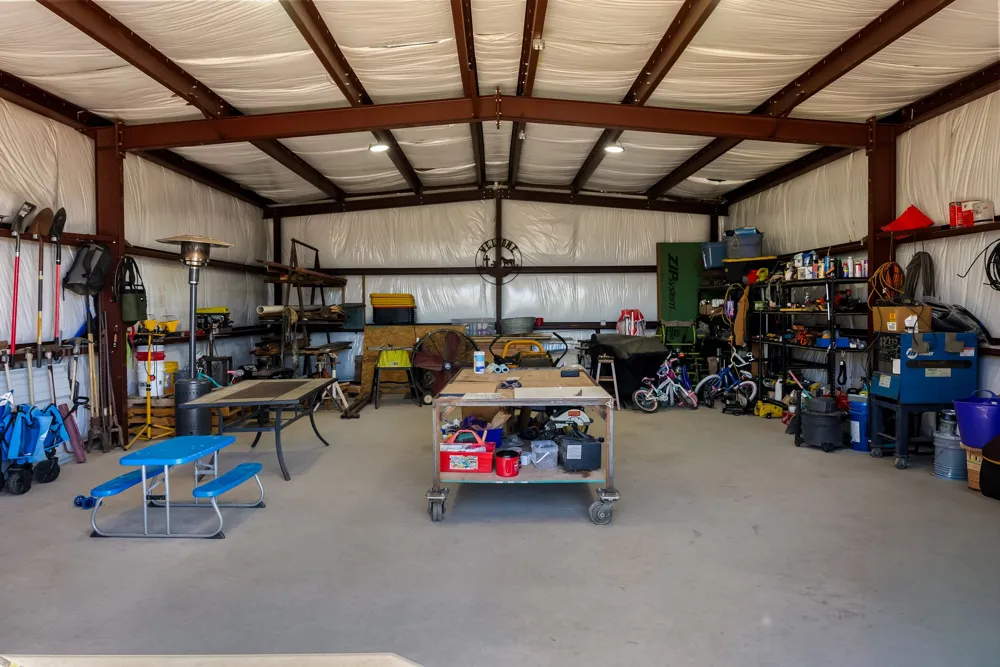 935 Highway 21 E Paige, TX 78602