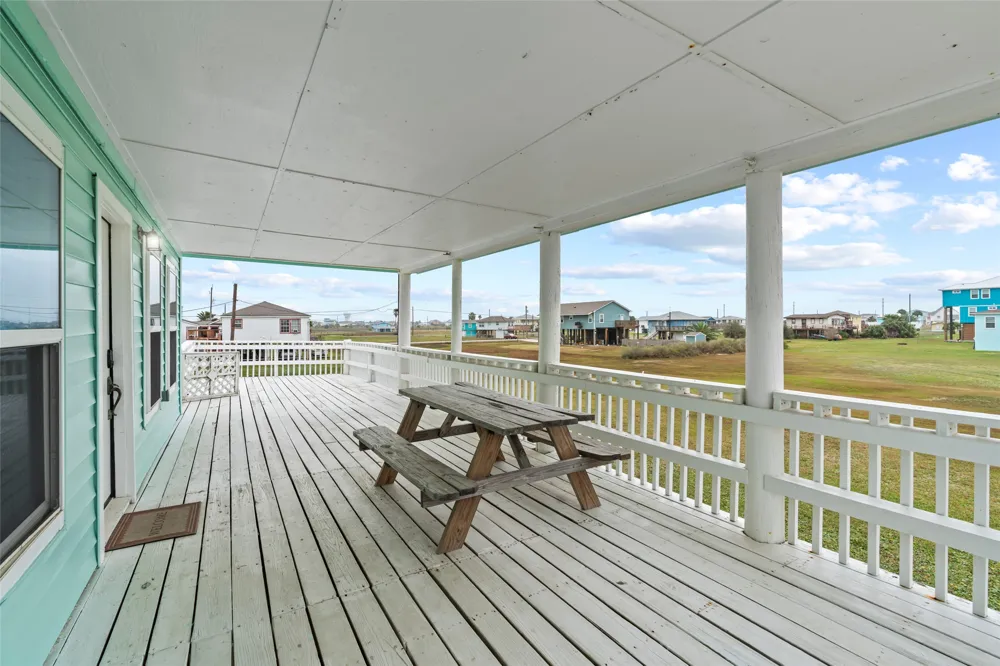 3929 4th Street Galveston, TX 77554