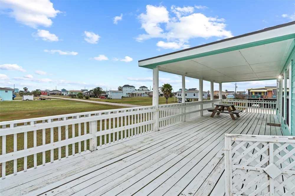 3929 4th Street Galveston, TX 77554