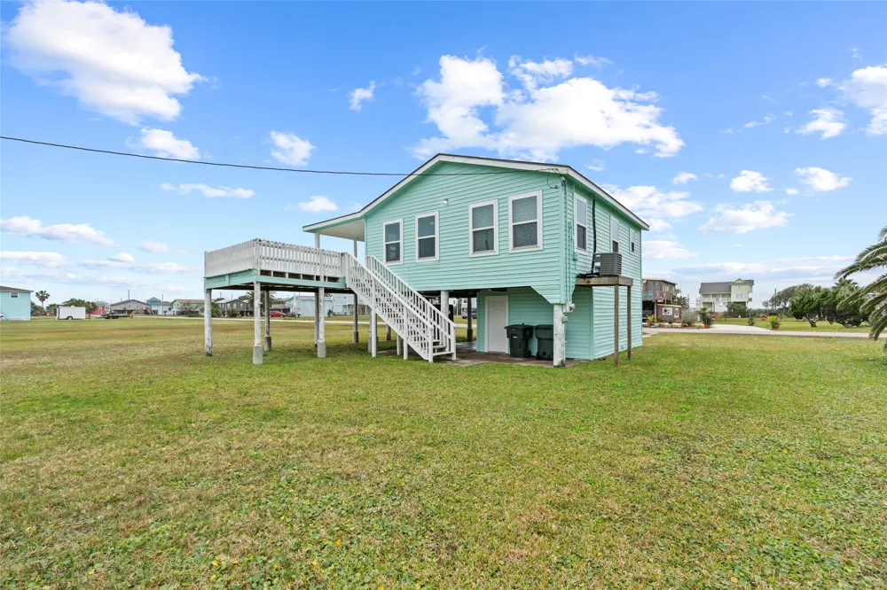 3929 4th Street Galveston, TX 77554
