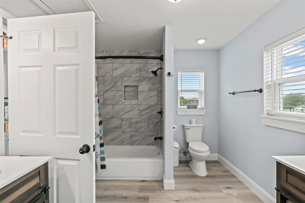 3929 4th Street Galveston, TX 77554
