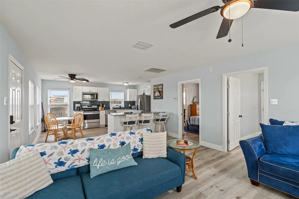 3929 4th Street Galveston, TX 77554