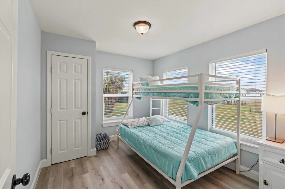 3929 4th Street Galveston, TX 77554