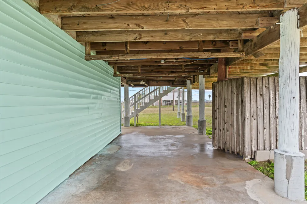3929 4th Street Galveston, TX 77554