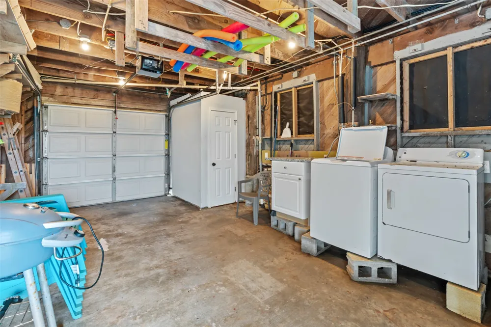 3929 4th Street Galveston, TX 77554