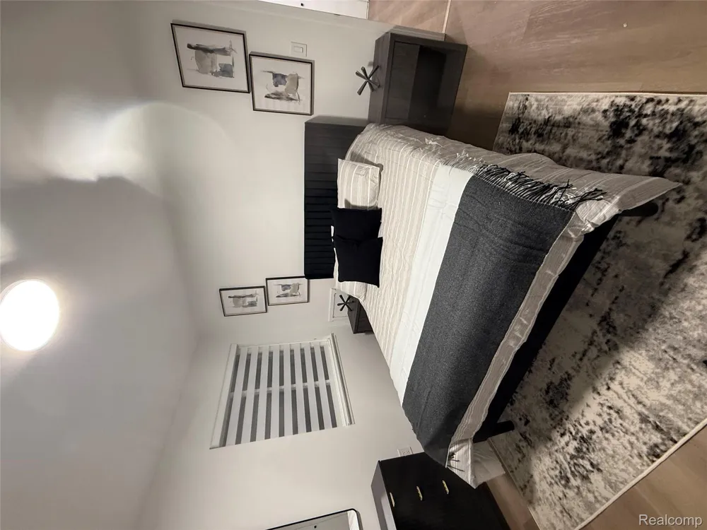 40325 Plymouth Road #103 Plymouth Charter Township, MI 48170