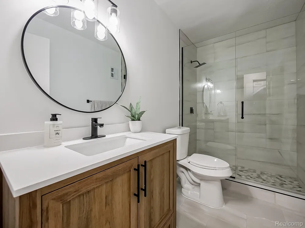 40325 Plymouth Road #103 Plymouth Charter Township, MI 48170
