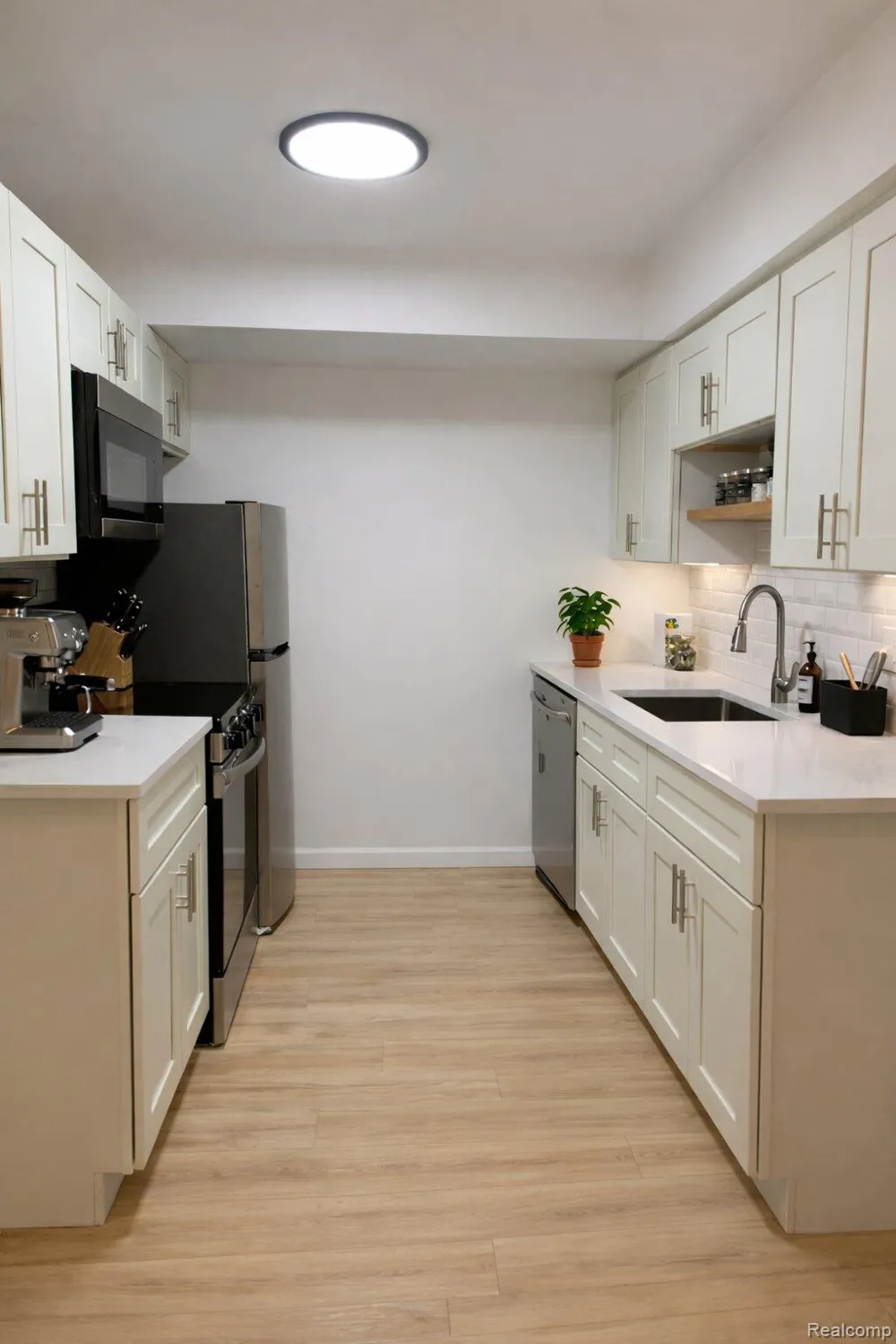 40335 Plymouth Road #104 Plymouth Charter Township, MI 48170