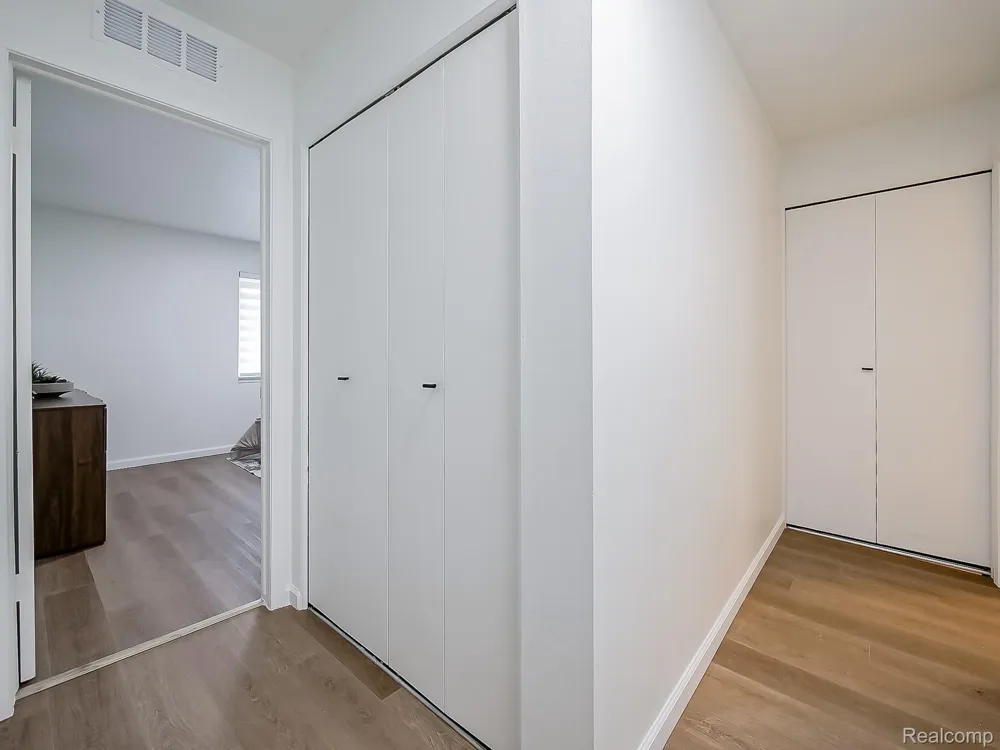 40335 Plymouth Road #104 Plymouth Charter Township, MI 48170