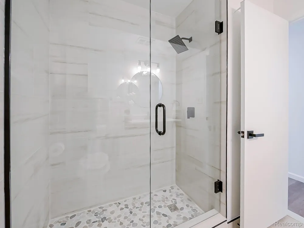 40335 Plymouth Road #104 Plymouth Charter Township, MI 48170