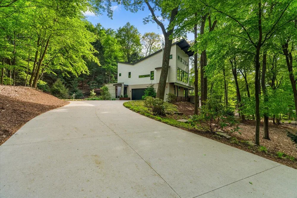 371 Dunegrass Circle Drive Saugatuck City, MI 49453