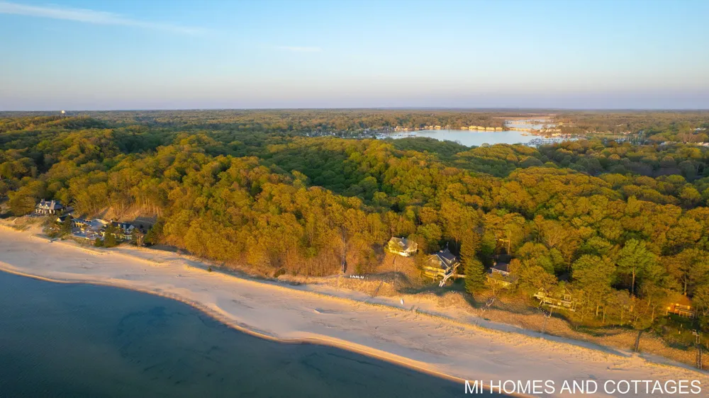 371 Dunegrass Circle Drive Saugatuck City, MI 49453