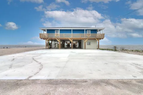2445 Laguna Shores