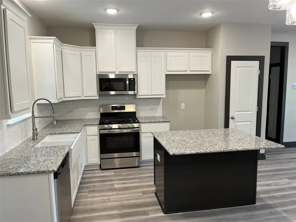 111 Heatherbrook Somerville, TX 77879