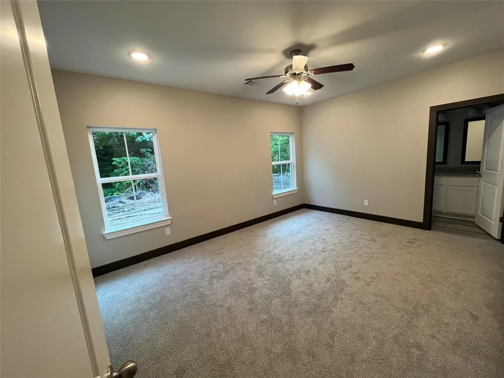 111 Heatherbrook Somerville, TX 77879