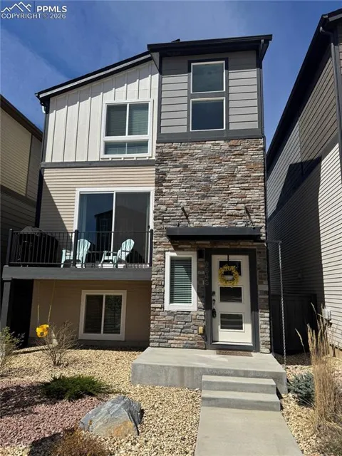 6843 LILY MOUNTAIN LANE
