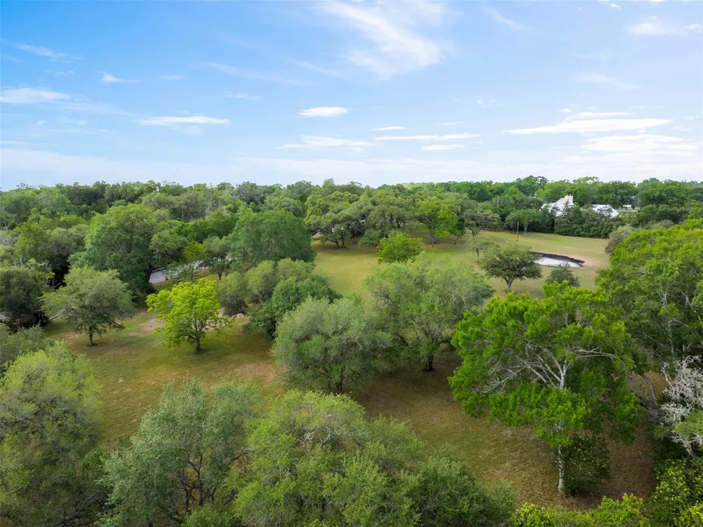 612 Fm 1457 Round Top, TX 78954