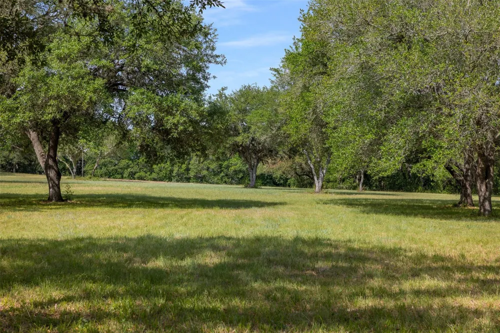 612 Fm 1457 Round Top, TX 78954