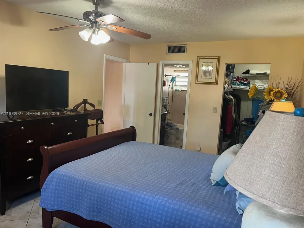 752 Lori Dr #218 Palm Springs, FL 33461