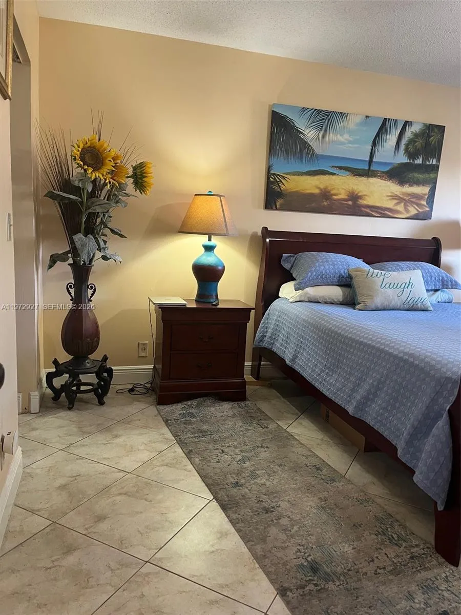 752 Lori Dr #218 Palm Springs, FL 33461