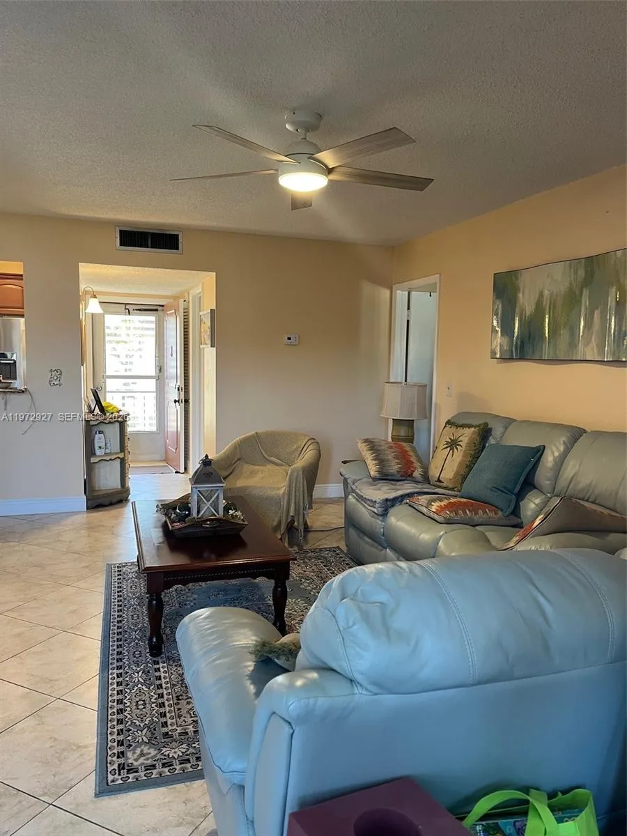 752 Lori Dr #218 Palm Springs, FL 33461