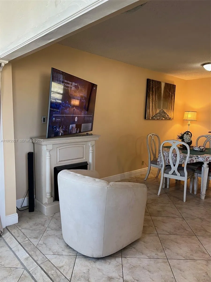752 Lori Dr #218 Palm Springs, FL 33461