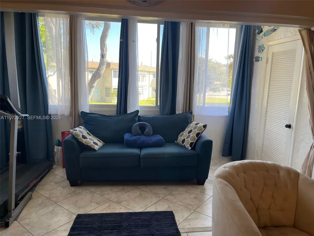 752 Lori Dr #218 Palm Springs, FL 33461