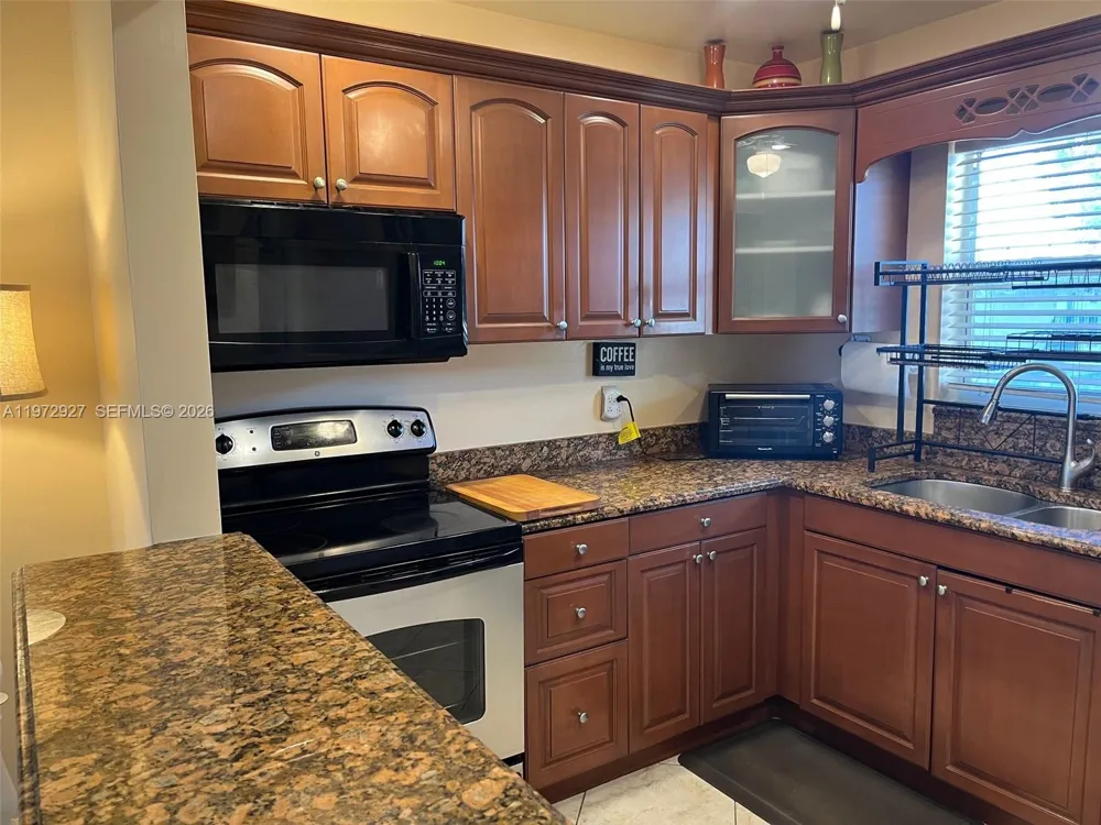 752 Lori Dr #218 Palm Springs, FL 33461