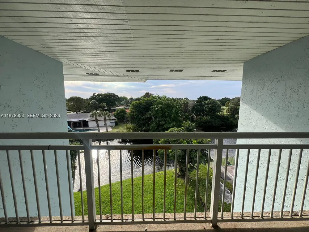 455 S Pine Island Rd #410C Plantation, FL 33324