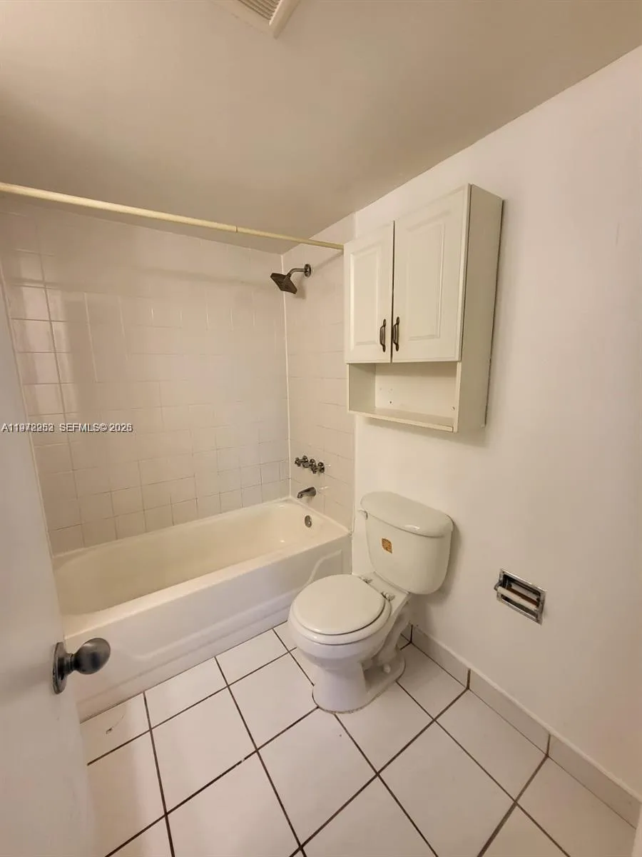 455 S Pine Island Rd #410C Plantation, FL 33324