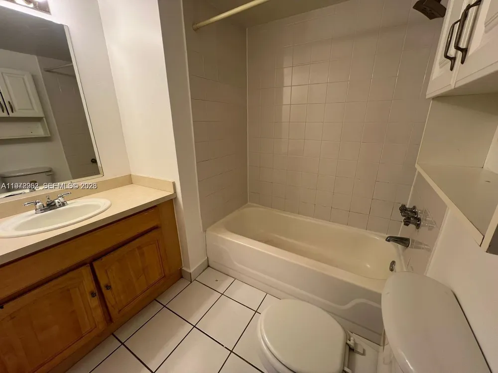 455 S Pine Island Rd #410C Plantation, FL 33324