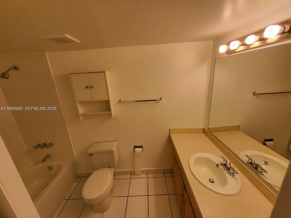 455 S Pine Island Rd #410C Plantation, FL 33324
