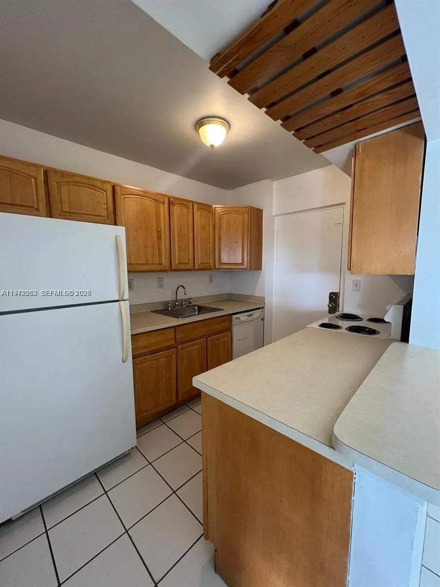 455 S Pine Island Rd #410C Plantation, FL 33324