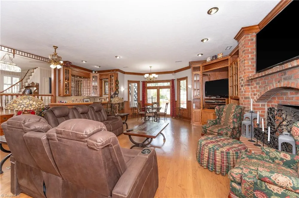 301 Virginia Drive Yadkinville, NC 27055