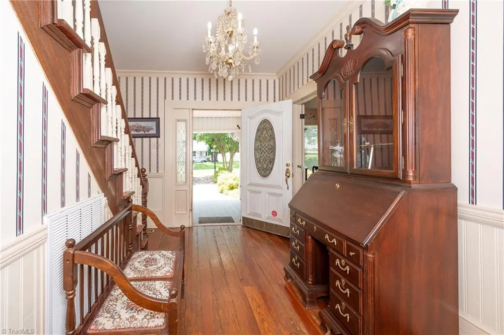 301 Virginia Drive Yadkinville, NC 27055