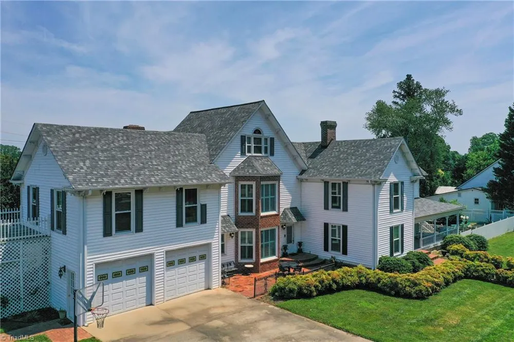 301 Virginia Drive Yadkinville, NC 27055