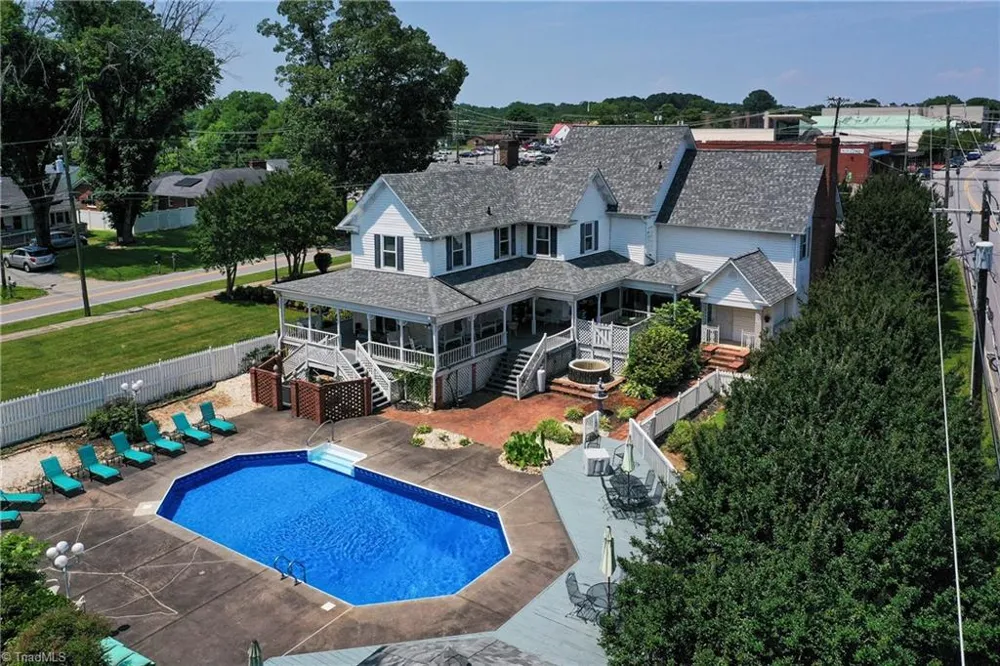 301 Virginia Drive Yadkinville, NC 27055