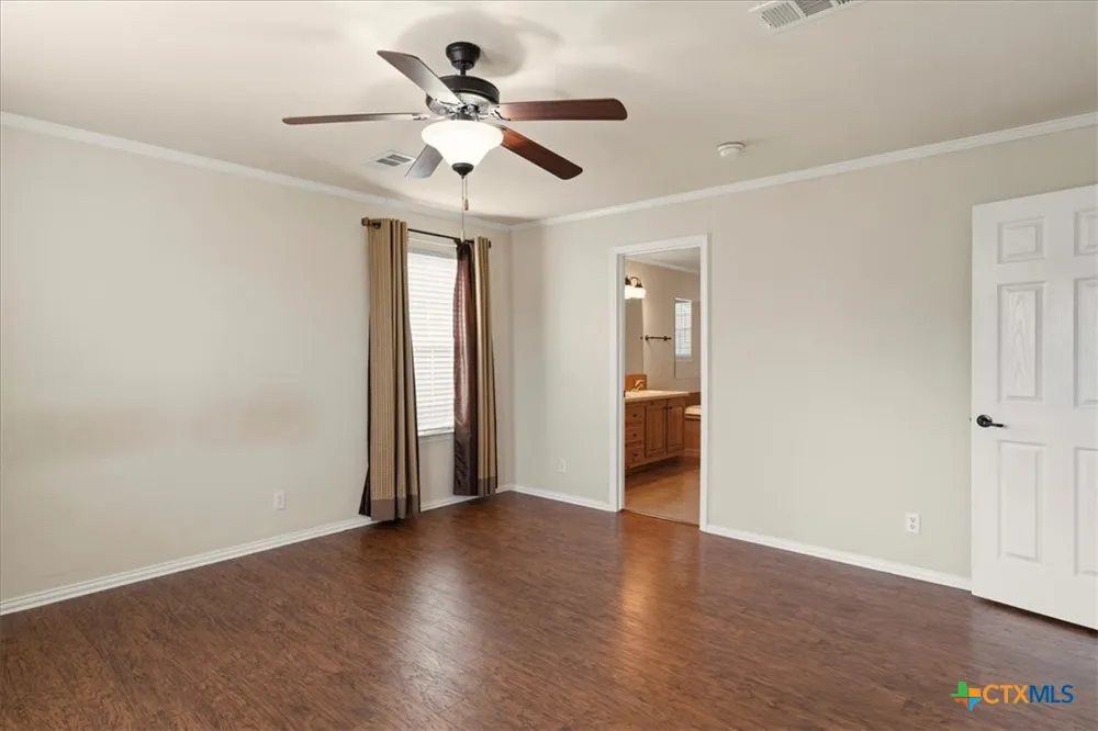 185 Trails End Road Driftwood, TX 78620