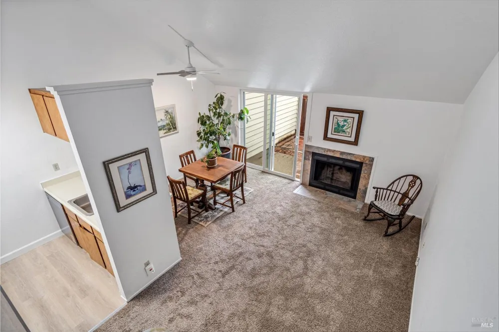 106 Courtyards E Windsor, CA 95492