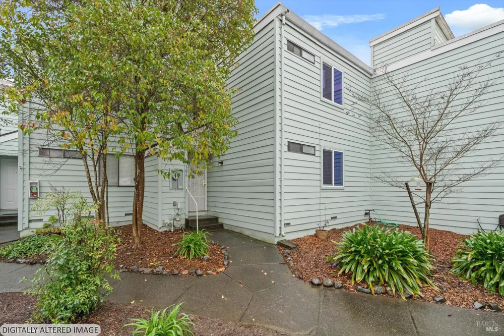 106 Courtyards E Windsor, CA 95492