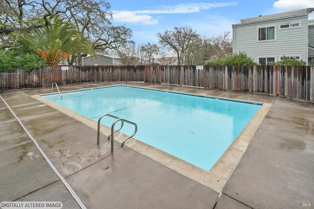 106 Courtyards E Windsor, CA 95492