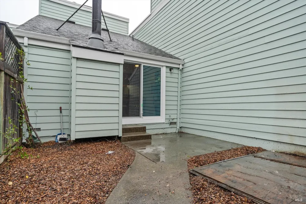 106 Courtyards E Windsor, CA 95492
