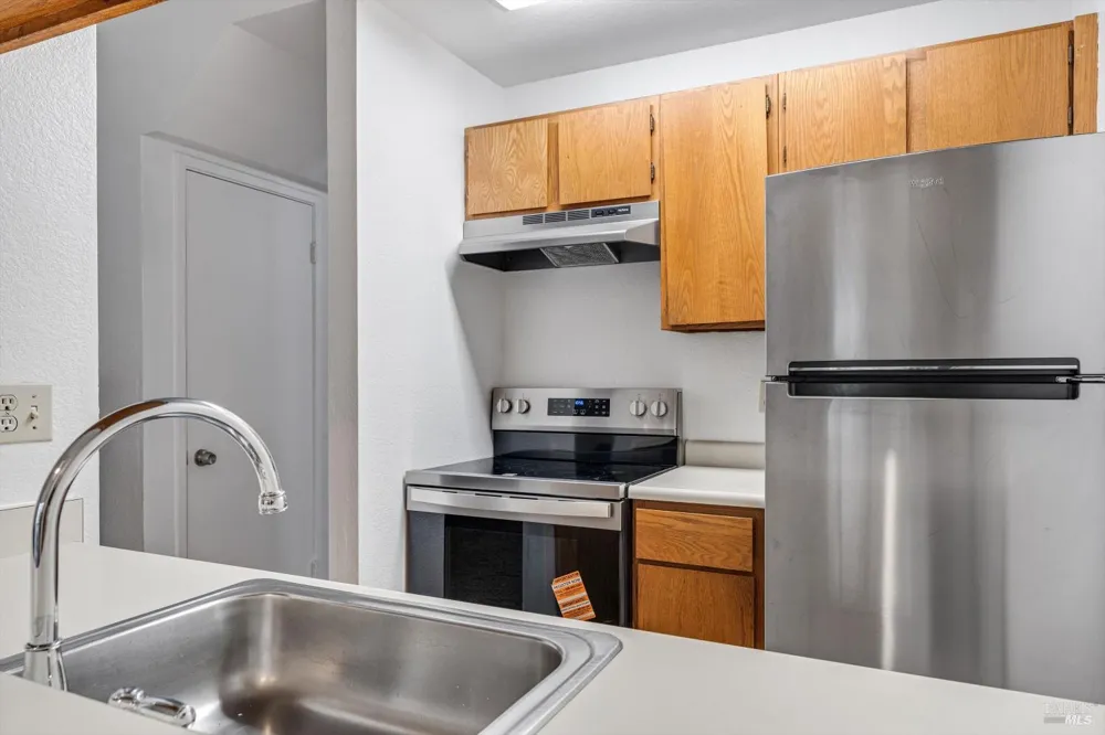 106 Courtyards E Windsor, CA 95492