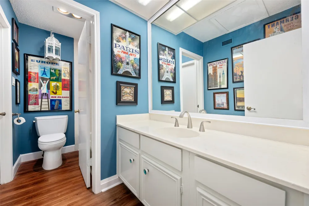 114 World Of Tennis Square #114 Lakeway, TX 78738