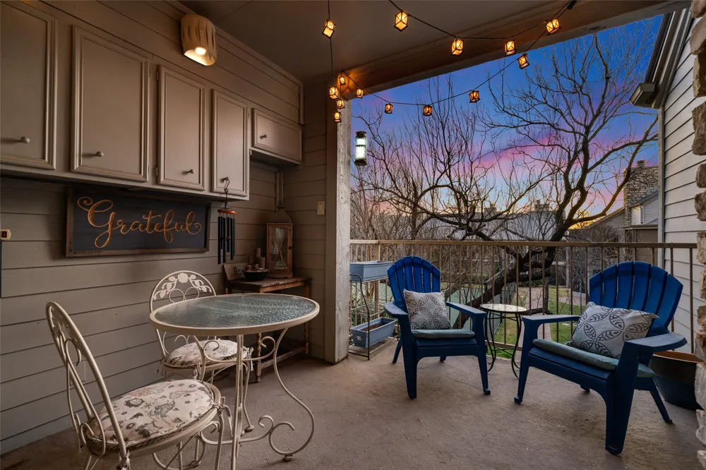 114 World Of Tennis Square #114 Lakeway, TX 78738