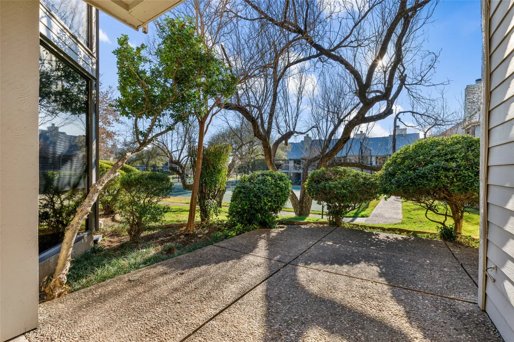 114 World Of Tennis Square #114 Lakeway, TX 78738